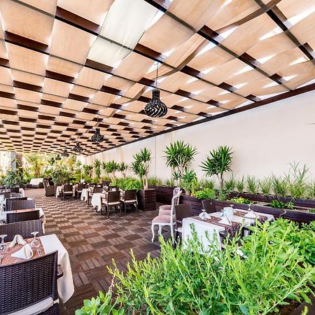 Vuni Palace Premium Hotel & Spa & Casino Beachfront Location ! Kyrenia  Eksteriør billede