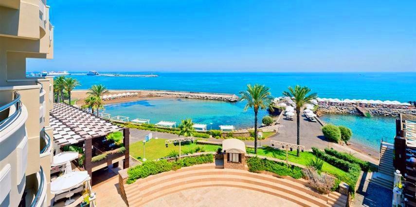 Vuni Palace Premium Hotel & Spa & Casino Beachfront Location ! Kyrenia  Eksteriør billede