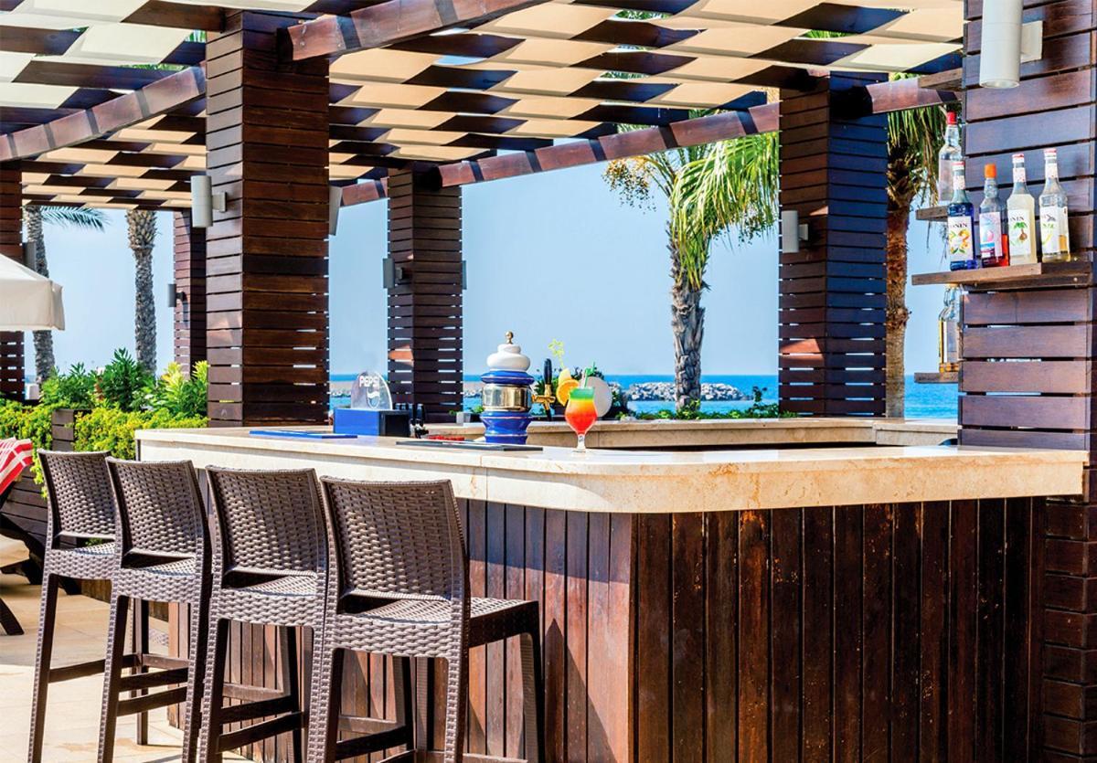 Vuni Palace Premium Hotel & Spa & Casino Beachfront Location ! Kyrenia  Eksteriør billede