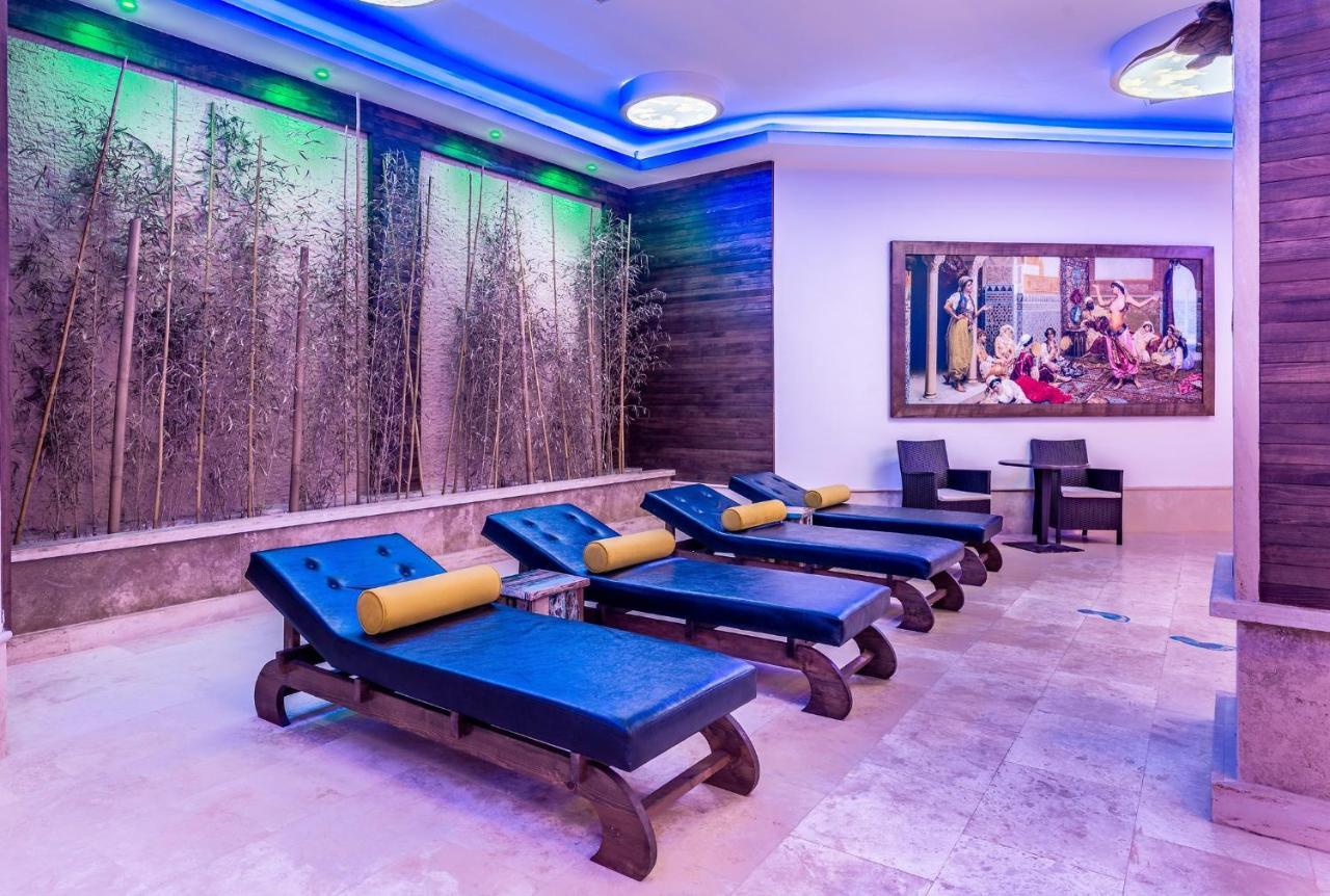 Vuni Palace Premium Hotel & Spa & Casino Beachfront Location ! Kyrenia  Eksteriør billede