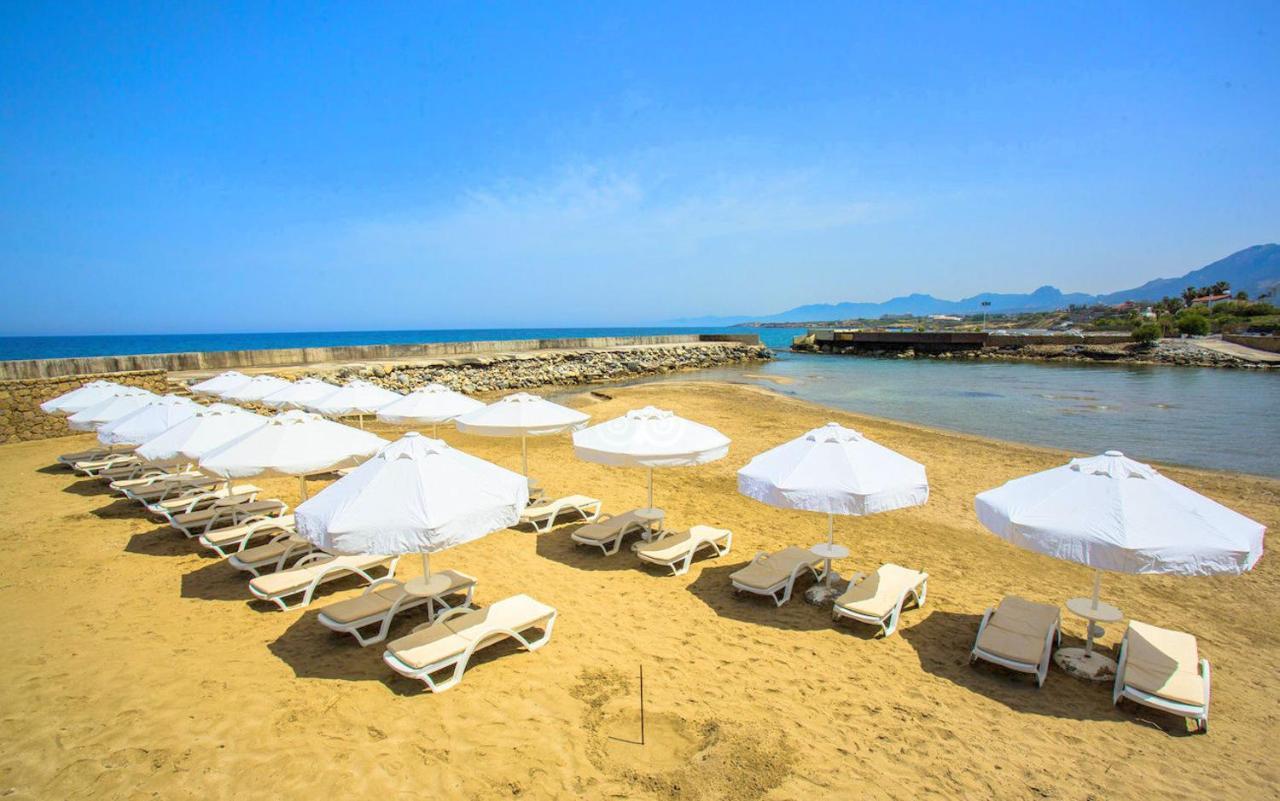 Vuni Palace Premium Hotel & Spa & Casino Beachfront Location ! Kyrenia  Eksteriør billede