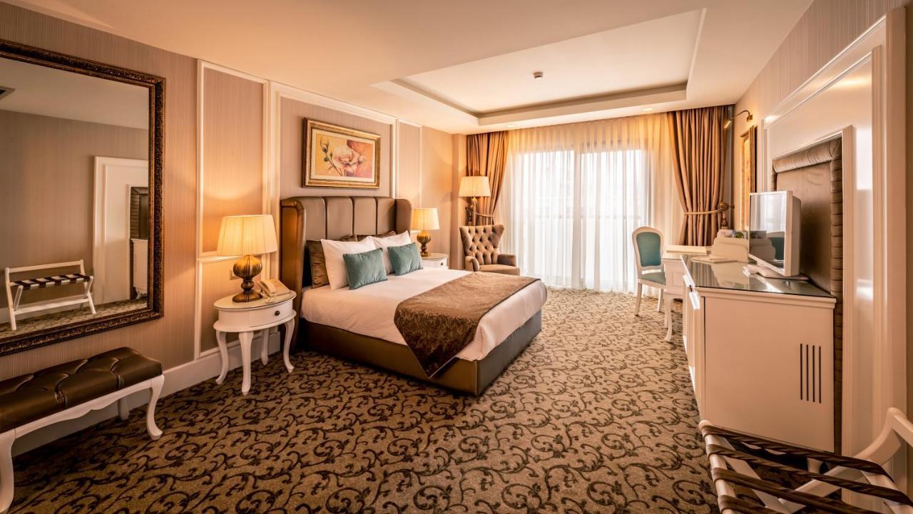 Vuni Palace Premium Hotel & Spa & Casino Beachfront Location ! Kyrenia  Eksteriør billede