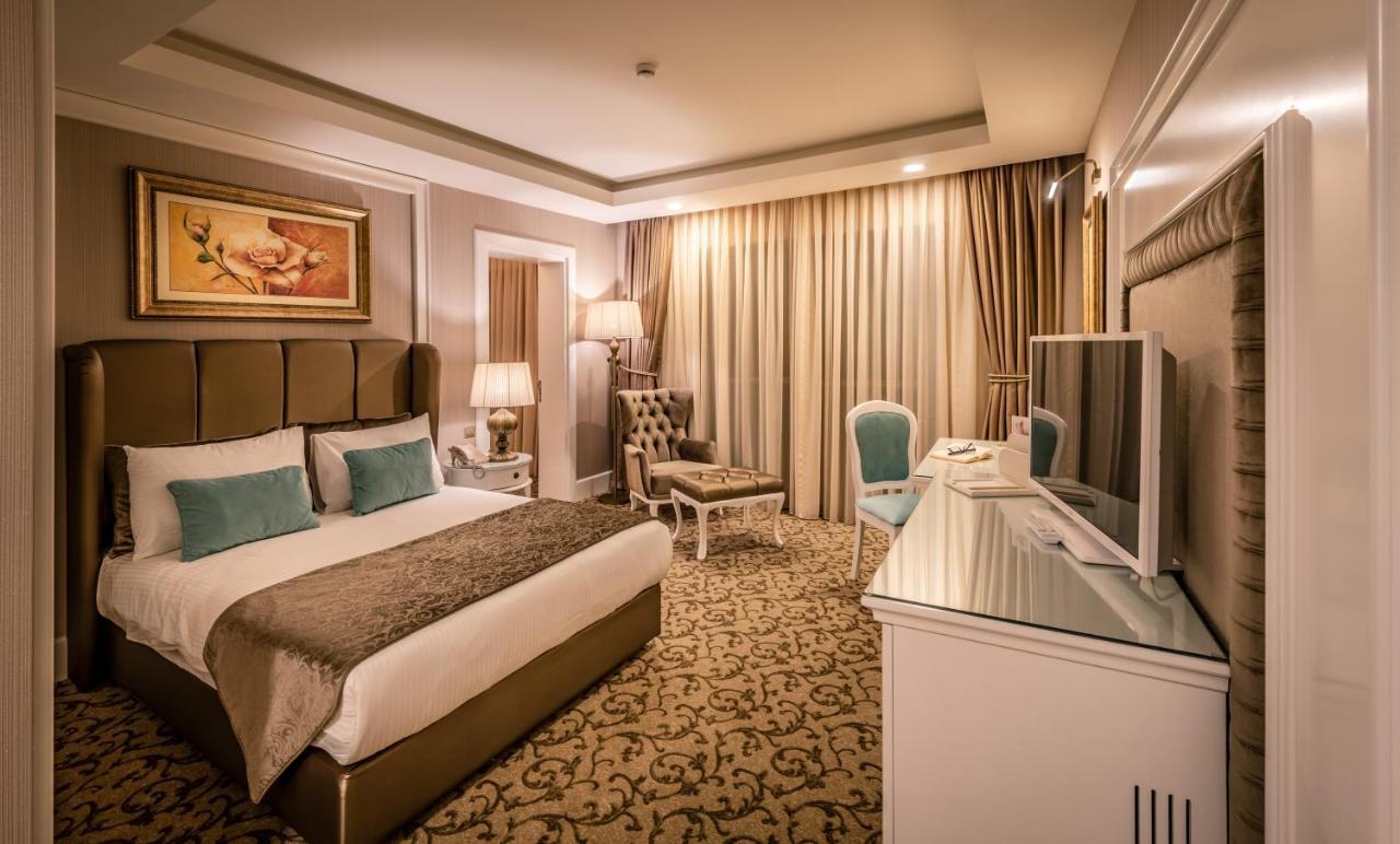 Vuni Palace Premium Hotel & Spa & Casino Beachfront Location ! Kyrenia  Eksteriør billede